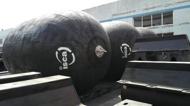 चीन जहाज के साथ Inflatable रबर योकोहामा समुद्री फेंडर्स वायवीय आपूर्तिकर्ता