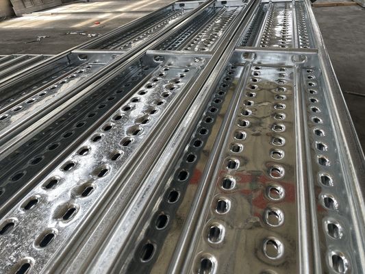 चीन शिपबिल्डिंग स्कैफोल्ड प्लेटफार्म प्लैंक स्प्रिंगबोर्ड जस्ती स्टील प्लैंक आपूर्तिकर्ता