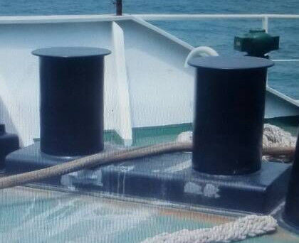 GB/T 554-1996 कार्बन स्टील या कास्ट आयरन में 500 टन SWL के साथ मानक लंगर bollards और जहाज bollards आपूर्तिकर्ता