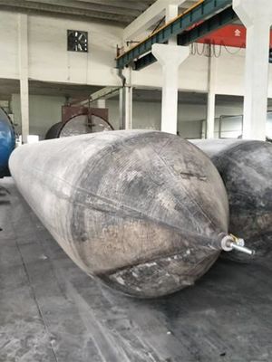 प्रक्षेपण डॉक के लिए सात परतों वाला वायवीय समुद्री रबर एयरबैग